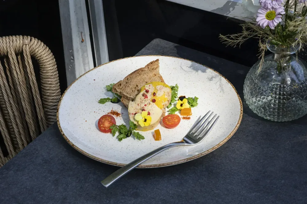 La table de l’Hippodrome